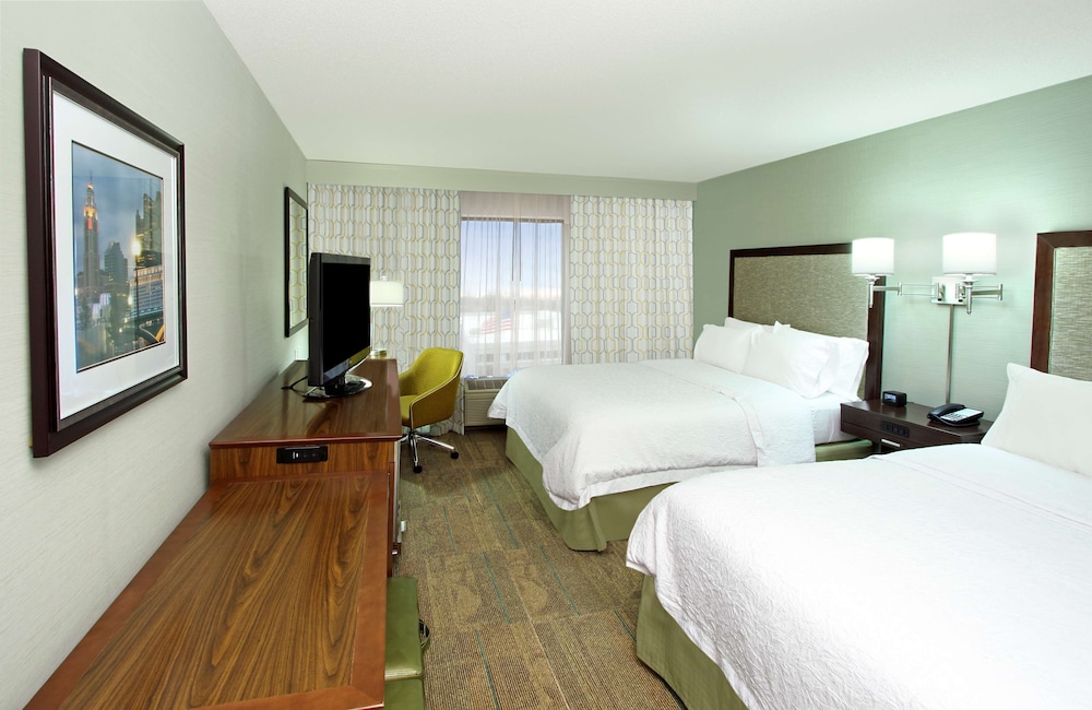 Room, 2 Queen Beds, Accessible, Non Smoking - Photo 3