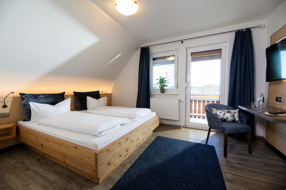 Suite, Balcony - Photo 2