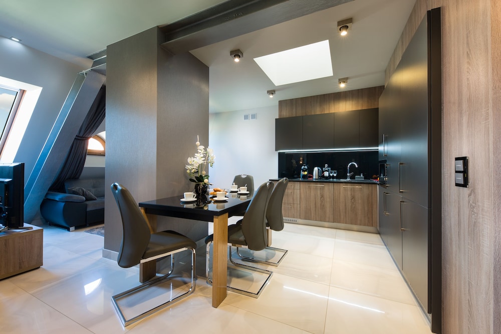 Premier Apartment, 1 Bedroom, City View photo 2
