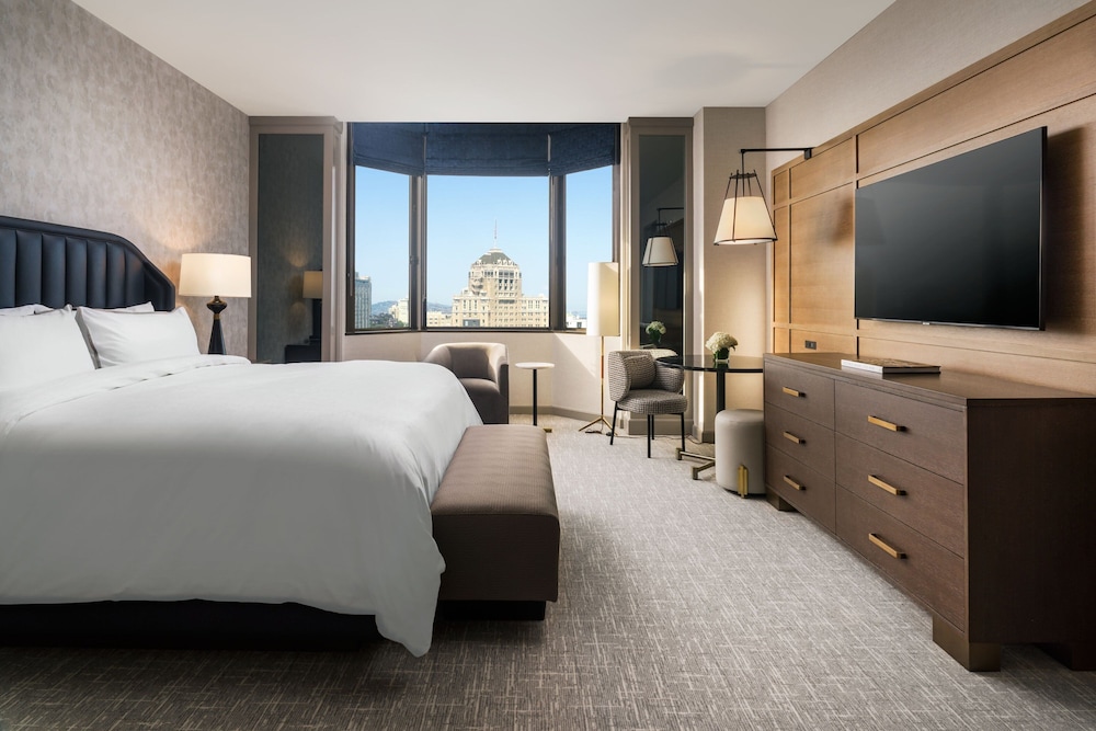 Executive Suite, 1 Bedroom - Photo 3