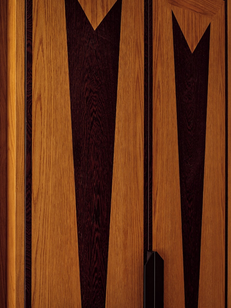 Room (Sir Boutique)