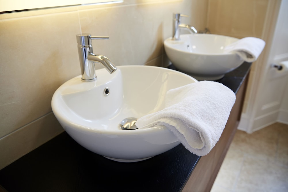 Executive Double Room - Photo 11