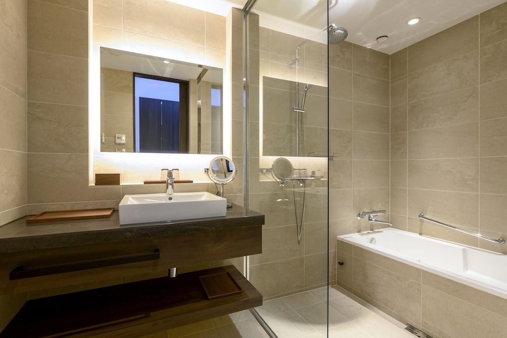 Suite, 1 Bedroom - Photo 5