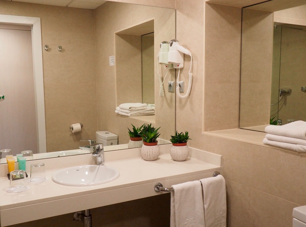 Double Room Single Use (Interior)