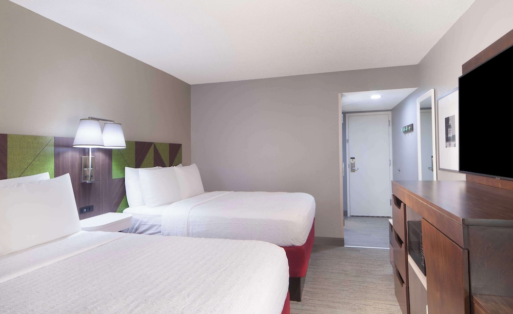 Room, 2 Queen Beds, Non Smoking - Photo 4