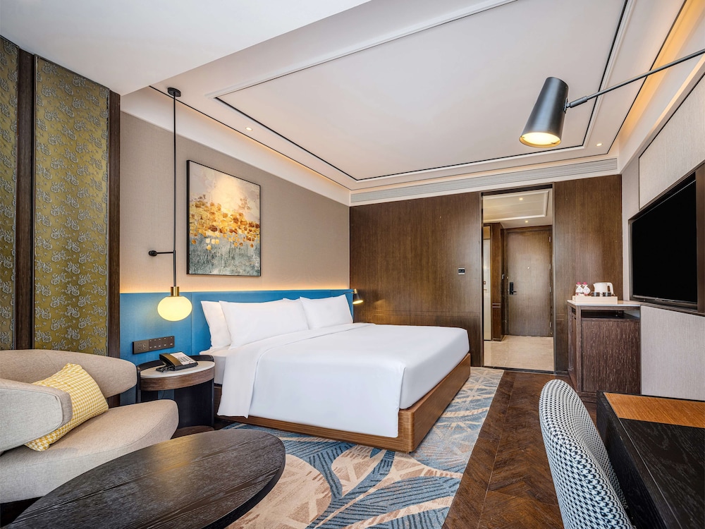 Deluxe Room, 1 King Bed