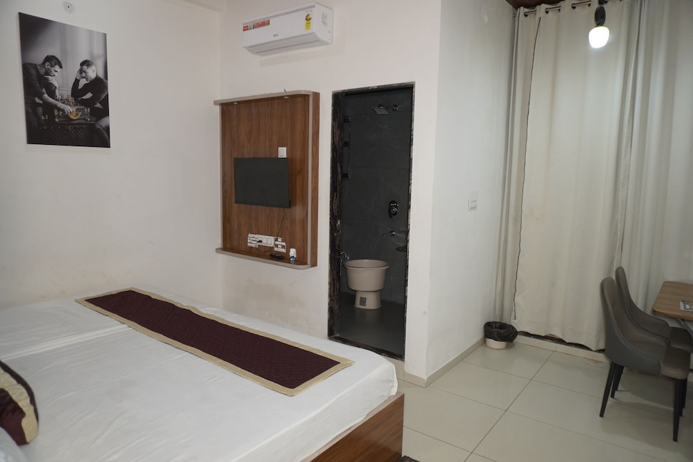 Family Quadruple Room, City View
