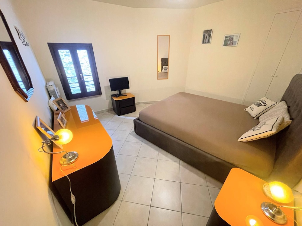 Apartment, 2 Bedrooms, Balcony, Garden View photo 1