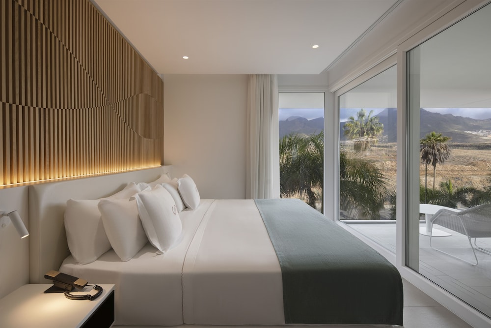 Deluxe Suite, 2 Bedrooms thumbnail 5