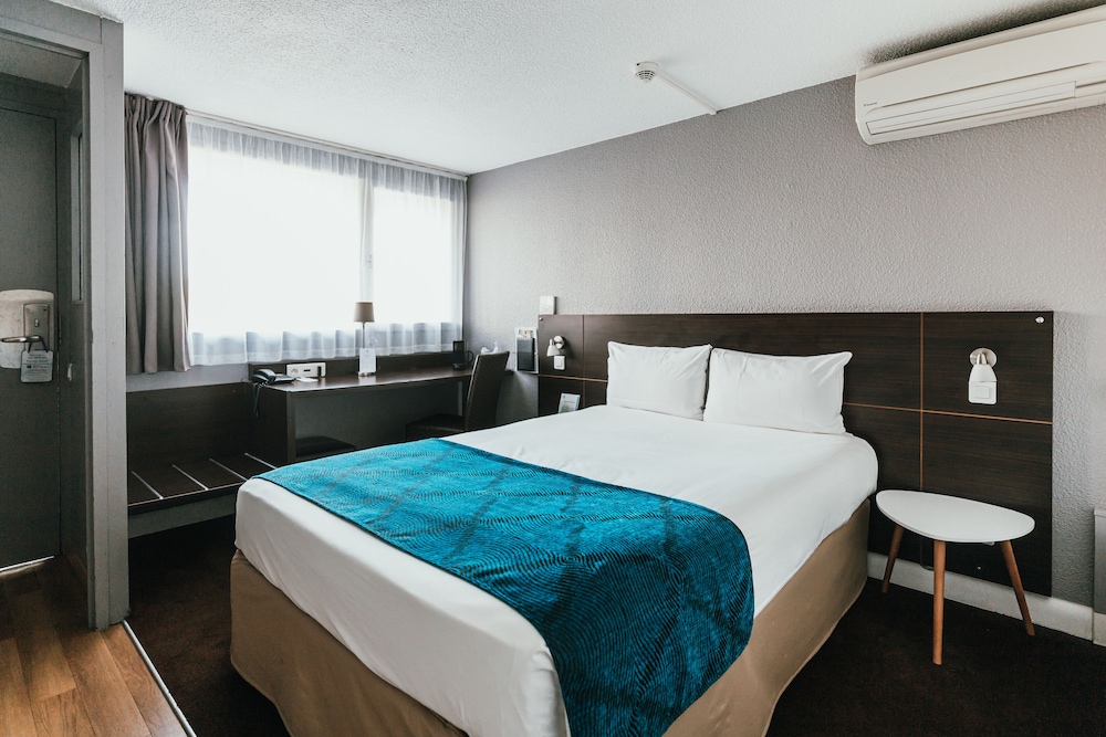 Comfort Room, 1 Double Bed, Non Smoking, Bathtub photo 1