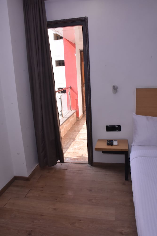 Standard Room - Photo 6
