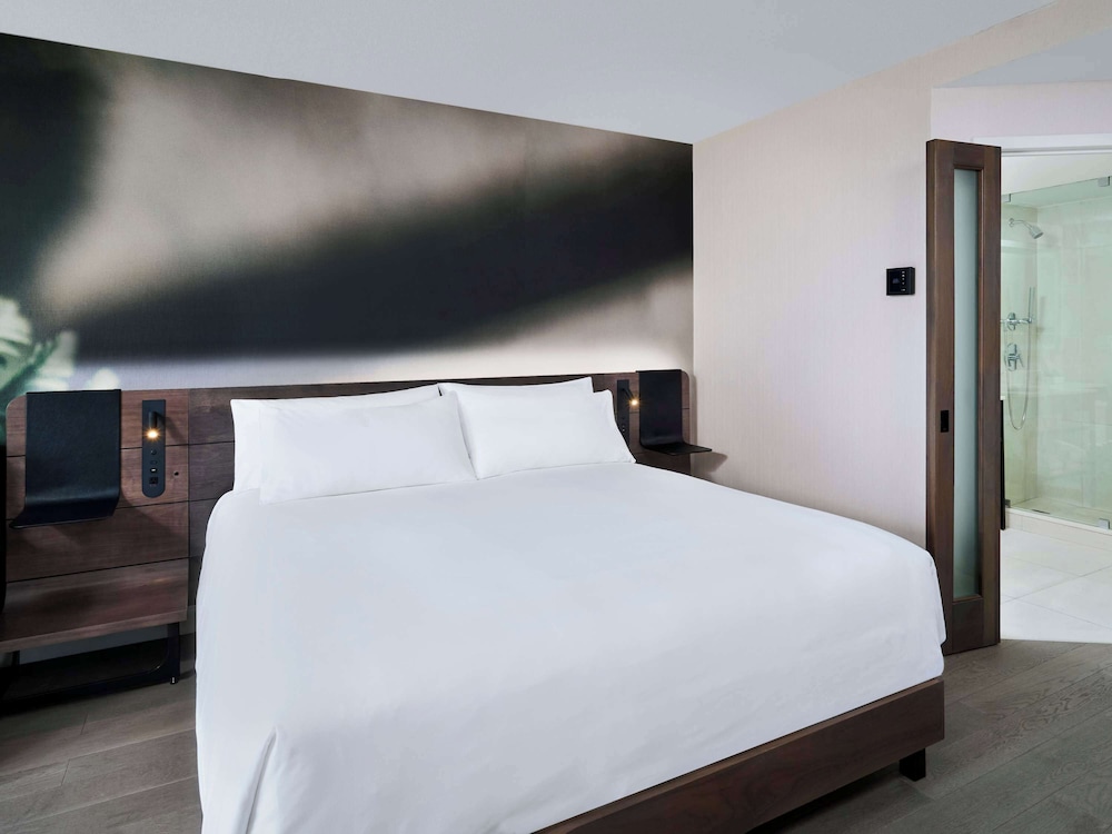 Premier Room - Photo 10