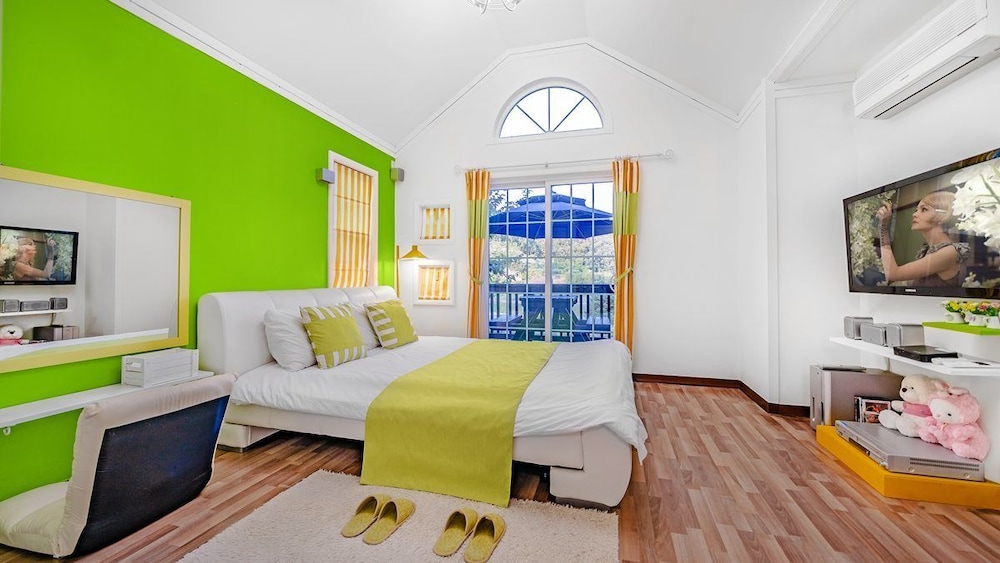 Room (Jasmin) photo 1