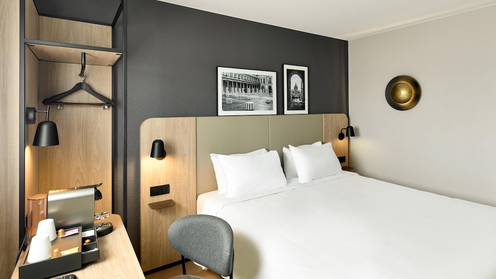 Superior Room, 1 King Bed - Photo 2
