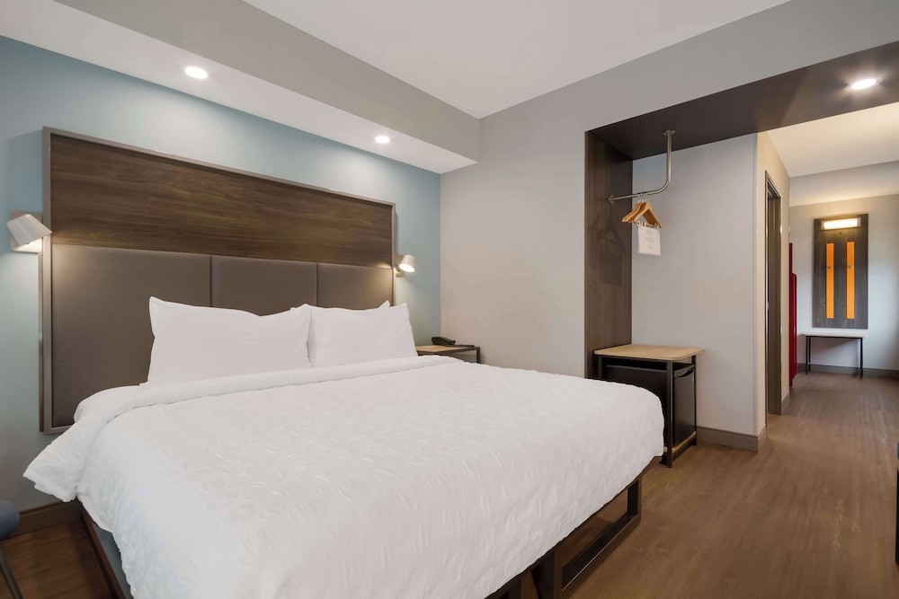Room, Multiple Beds - Photo 3