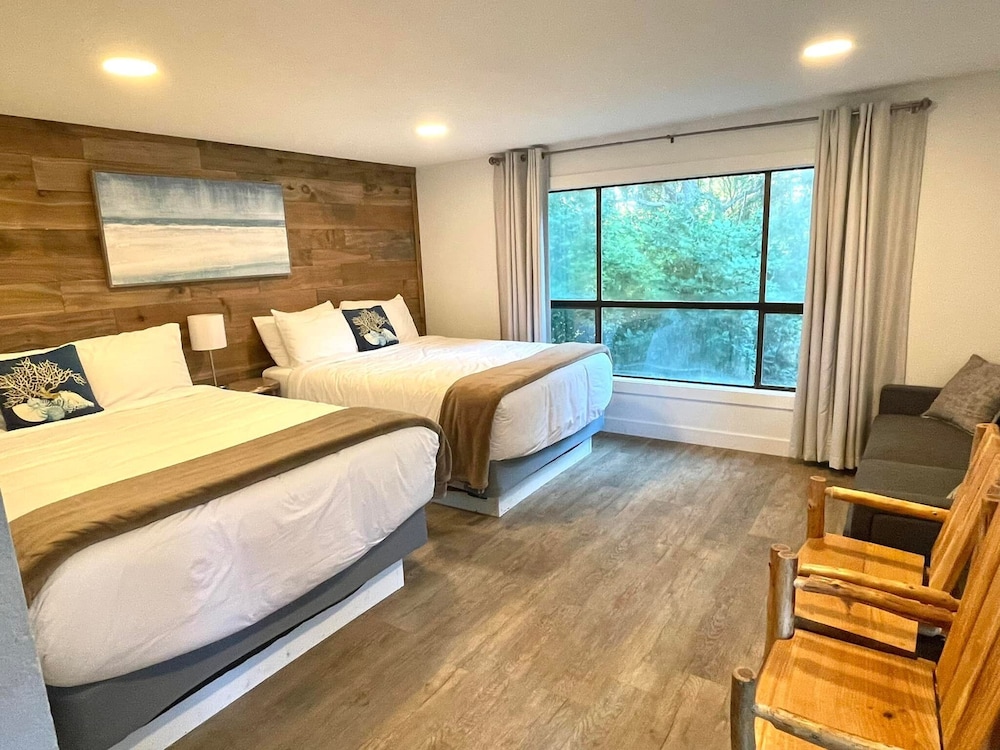 Basic Cabin (Pet and Child Friendly) photo 2