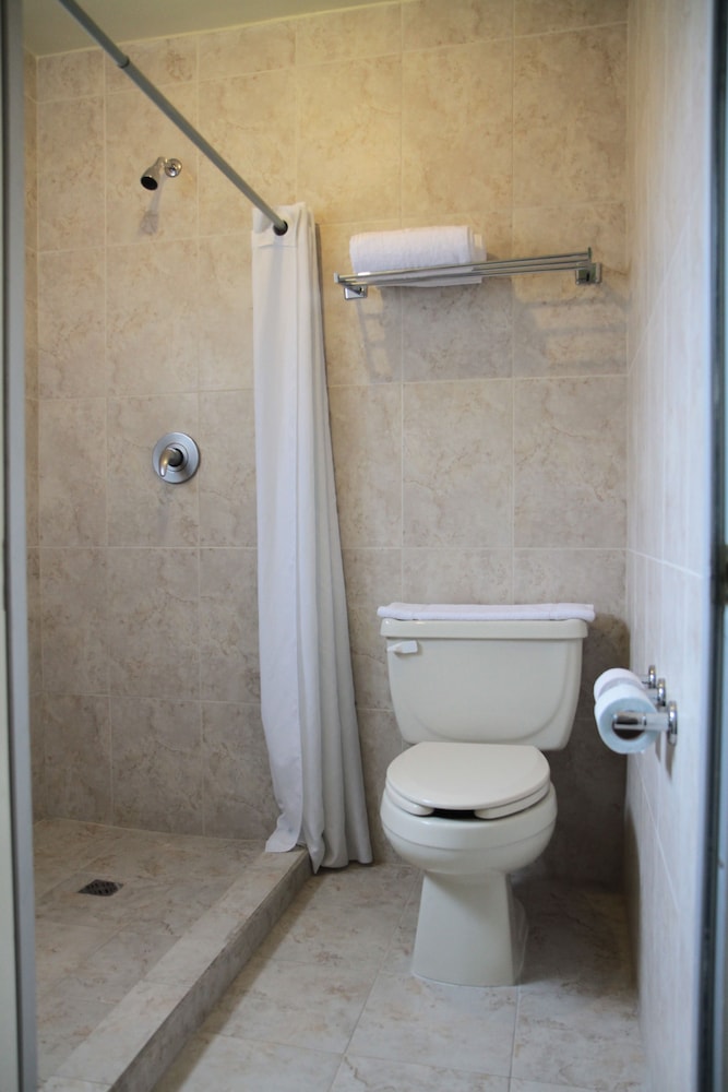 King Suite - Photo 2