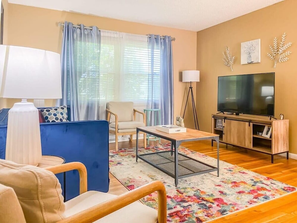 House, Multiple Beds, Pool Access, Pool View (Mahan Splashdown)