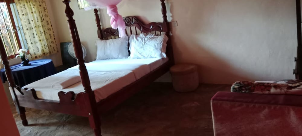 Basic Double Room, 1 Double Bed, Non Smoking, Garden View photo 1