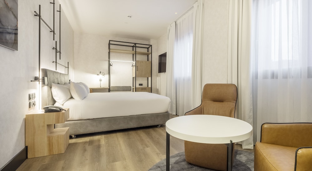 Superior Double Room, 1 Queen Bed - Photo 2