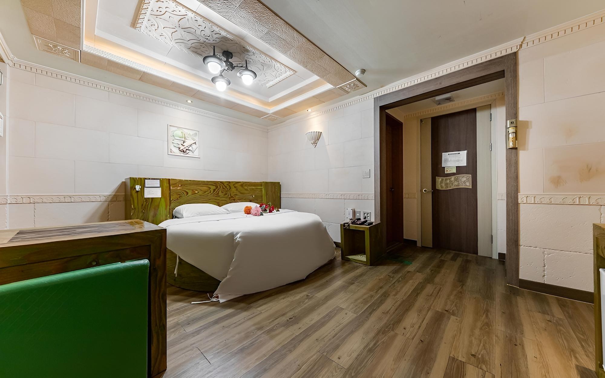 Room (Special room (healthy loess room)) - Photo 15