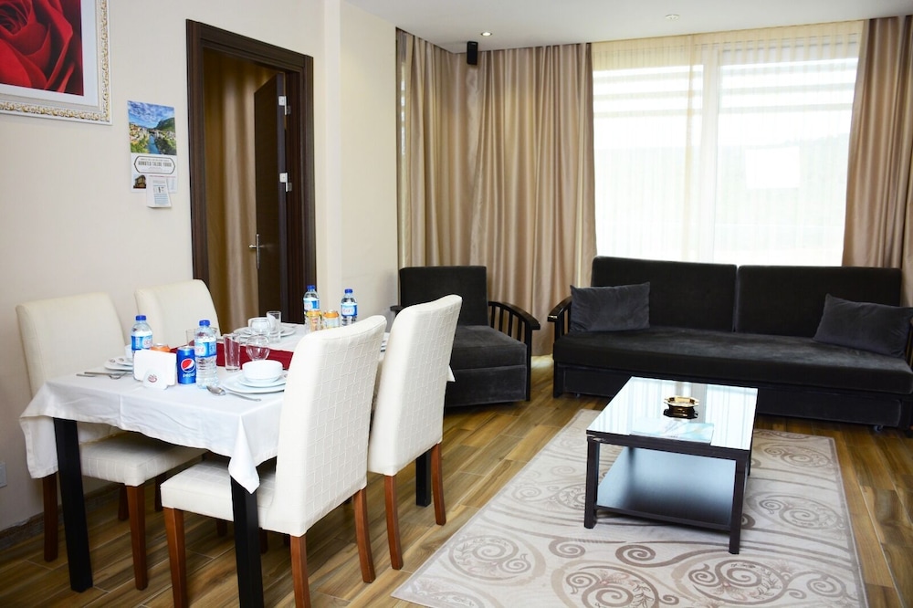 Deluxe Suite photo 1