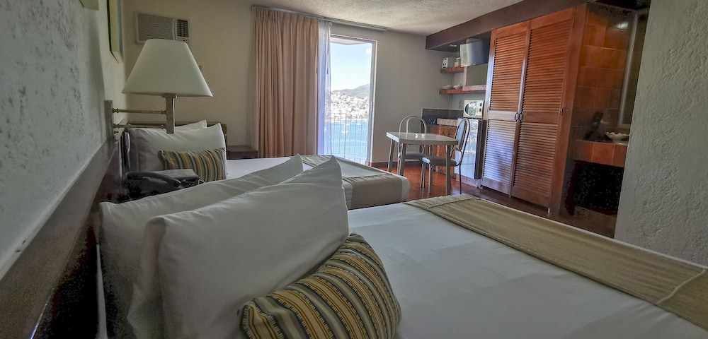 Superior Suite, Ocean View - Photo 1