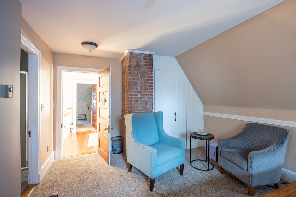 Stone Suite photo 2