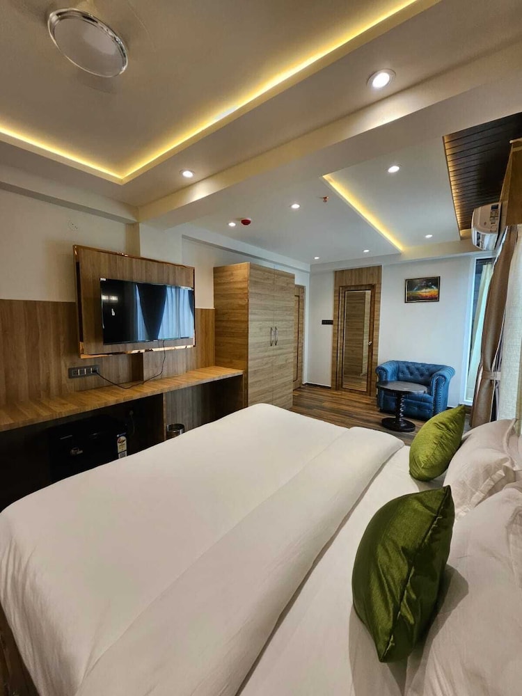 Deluxe Suite photo 1
