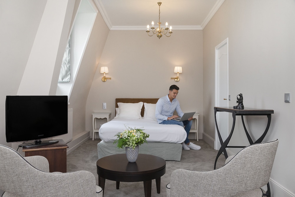 Deluxe Room - Photo 1