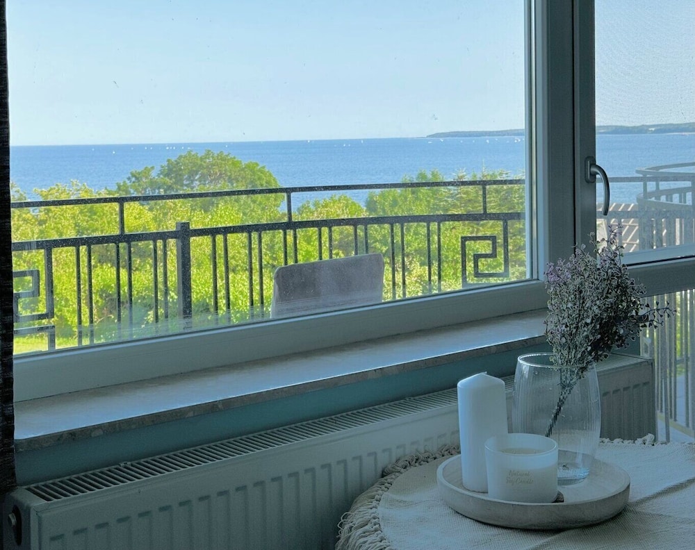 Basic Triple Room, Balcony, Bay View photo 1