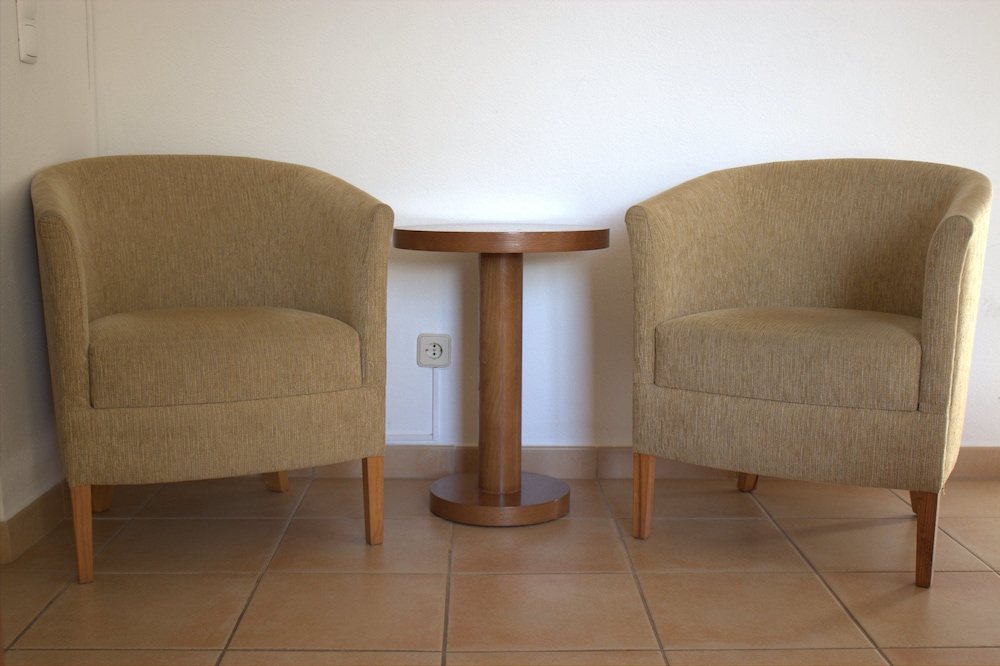 Standard Double or Twin Room - Photo 4