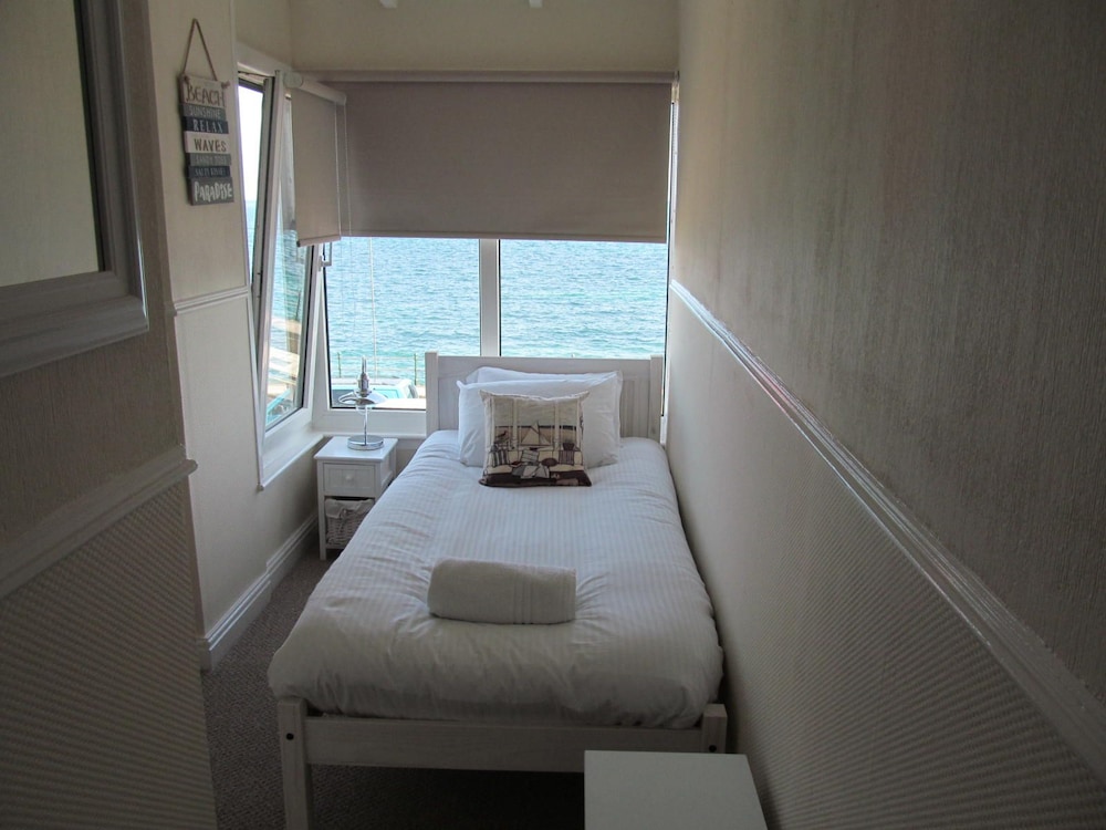 Single Room, Sea View photo 1