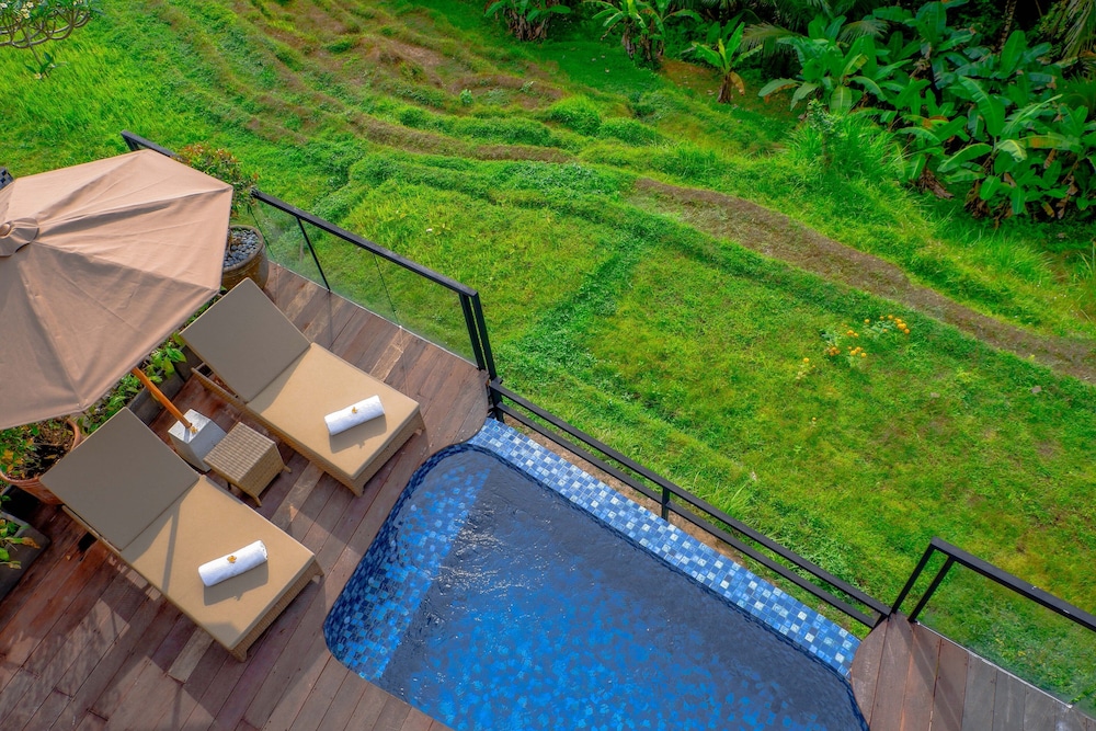 Presidential Villa photo 2