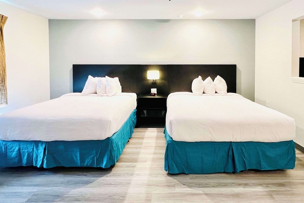 Suite, 2 Queen Beds, Non Smoking (Efficiency) - Photo 1