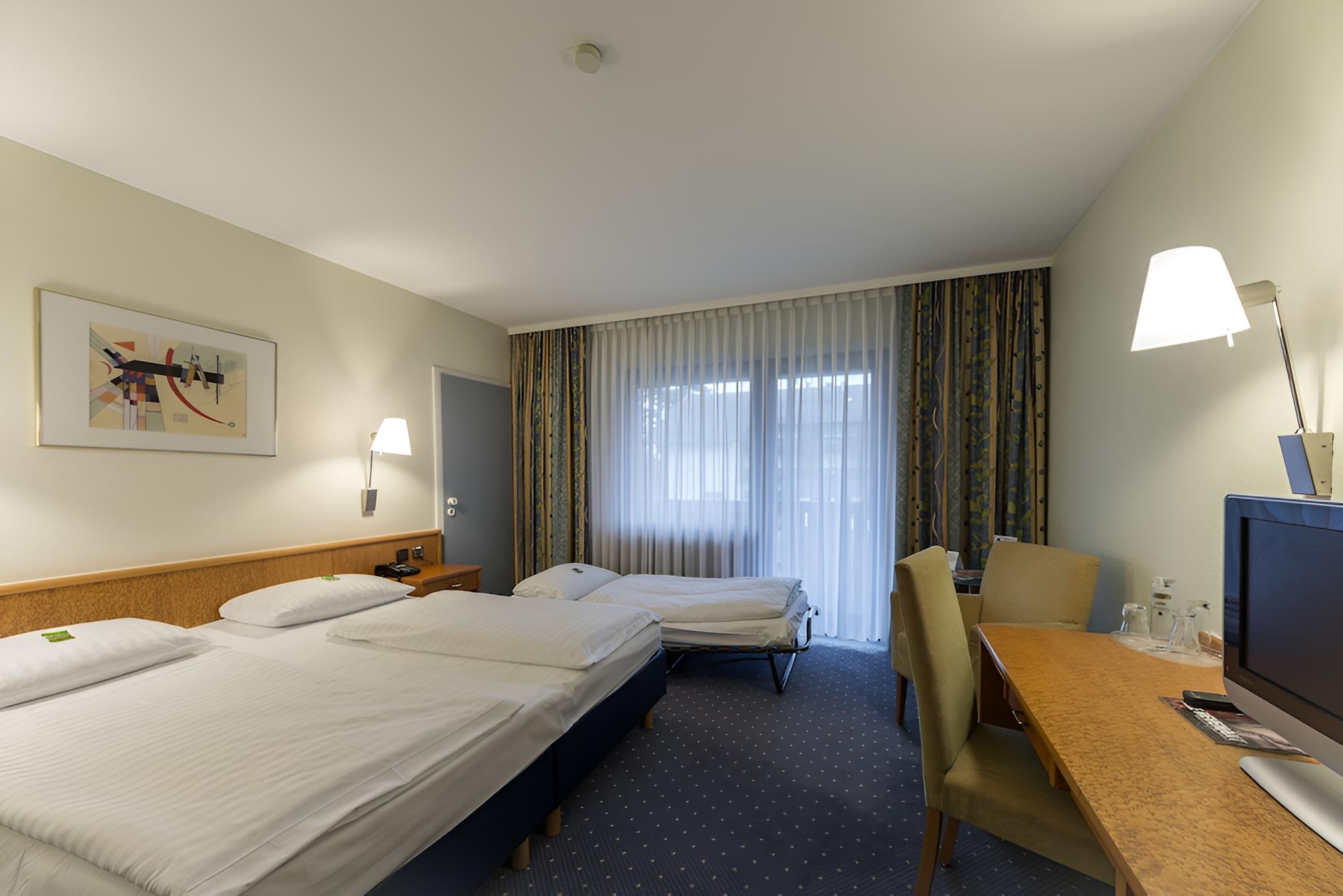 Deluxe Quadruple Room, 2 Bedrooms (2 double rooms with connecting door) photo 1