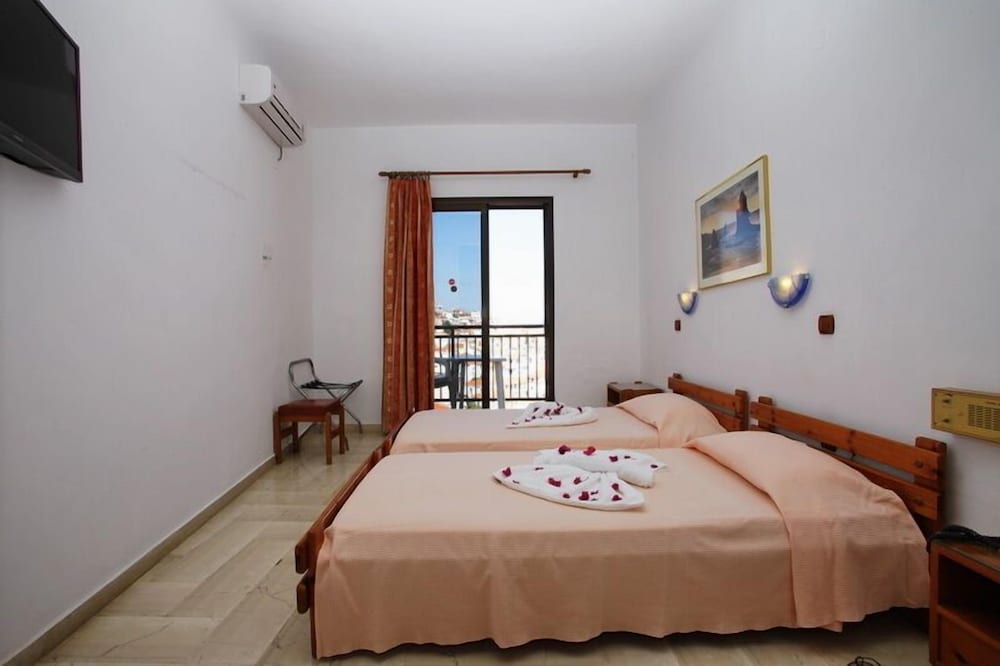 Double or Twin Room, Sea View photo 3