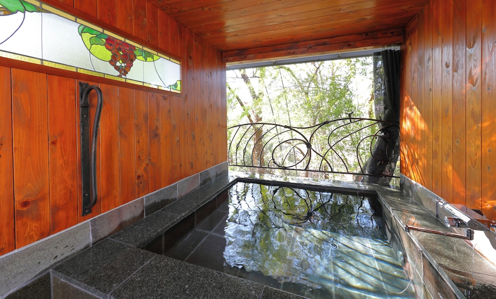 [T room]2F, Western Style Twin Room with Private Open-air Bath, Non Smoking photo 3