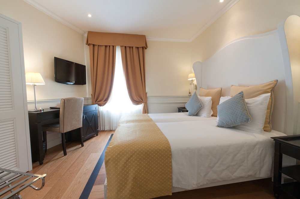 Small Double Room - Photo 3