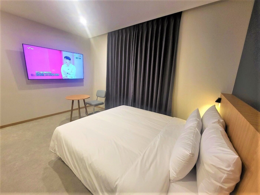 Standard Double Room - Photo 2