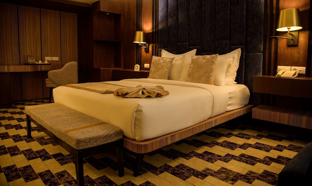 Superior Suite, 1 King Bed, Non Smoking