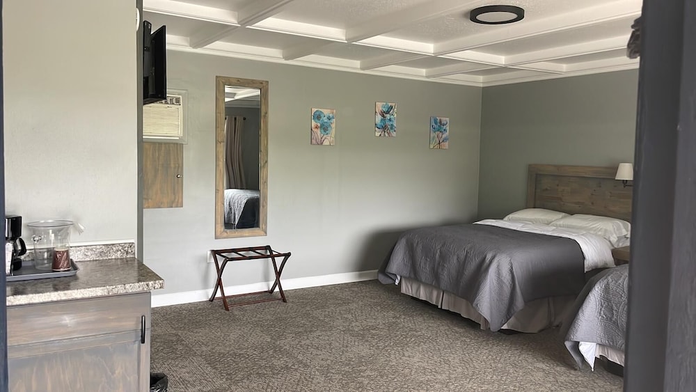Deluxe Room - Photo 9