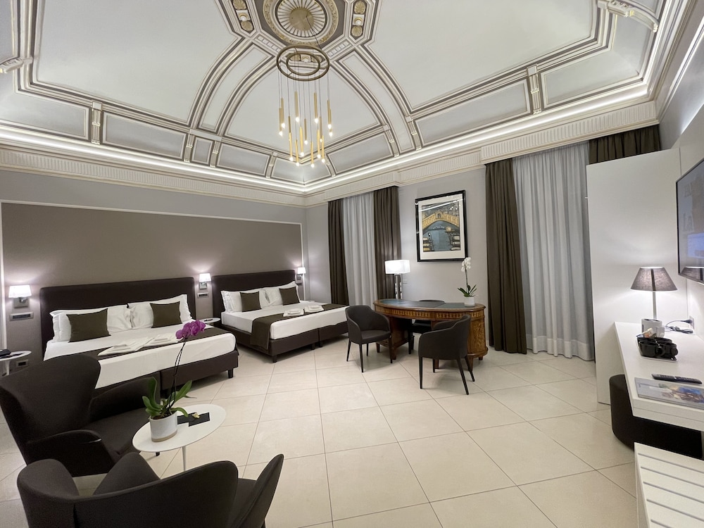 Executive Quadruple Room, Multiple Beds, City View photo 1