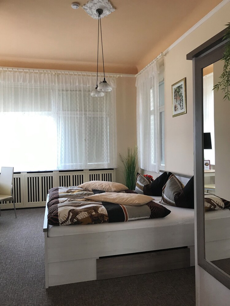 Double Room, Non Smoking, River View (mit Flussblick) photo 3