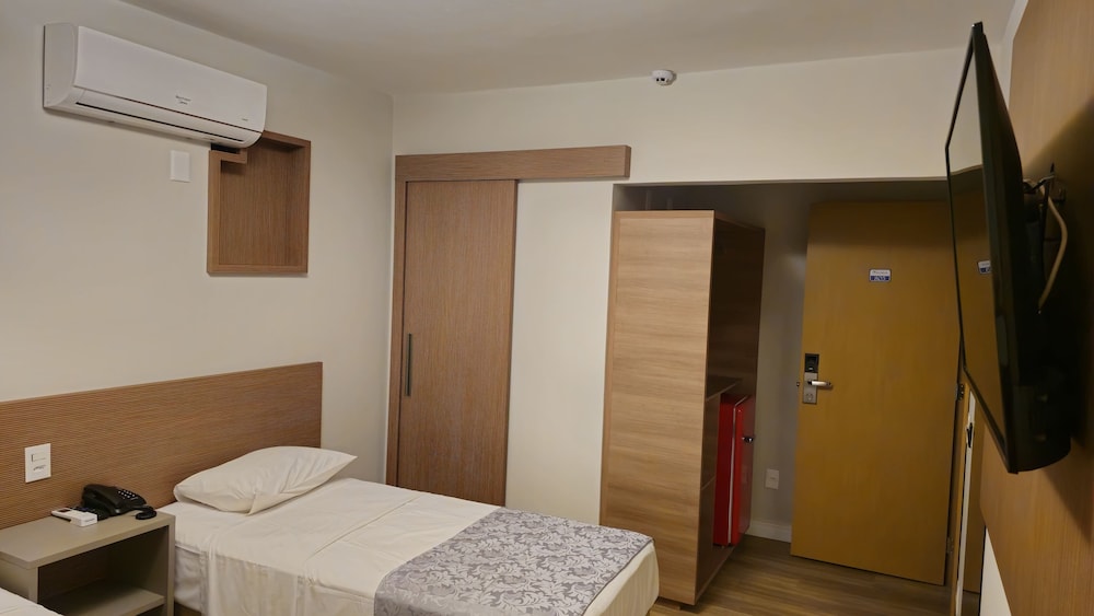 Luxury Twin Room, City View photo 3