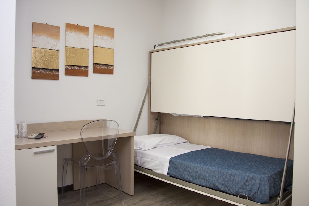 Triple Room - Photo 9