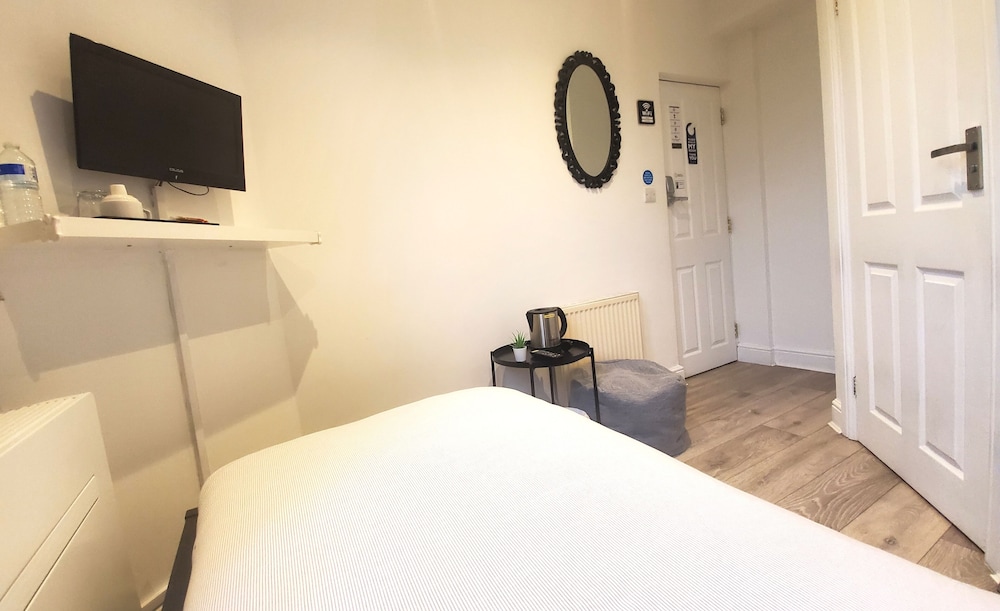 Single Room photo 2