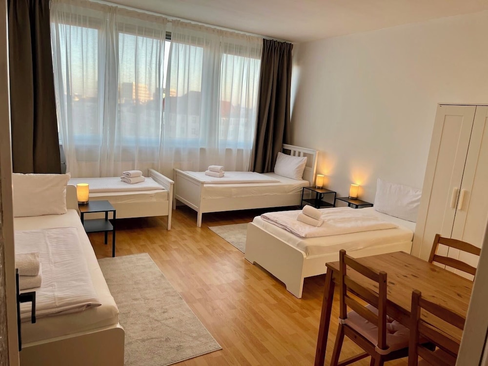 Standard Studio, 1 Bedroom (Excluding 85 Euro Cleaning Fee) photo 3