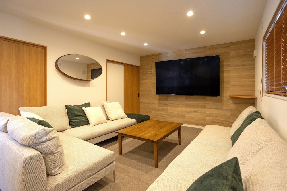 Luxury Villa photo 1
