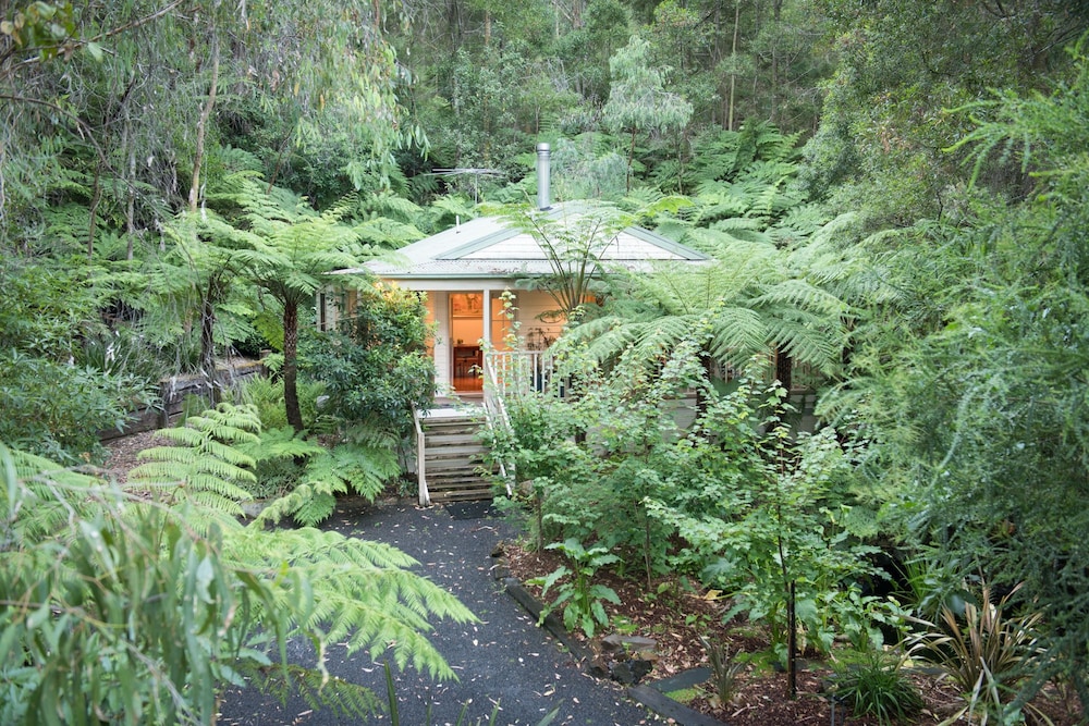 Luxury Cottage, 1 Bedroom photo 2